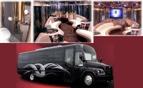 Key Benefits of Hiring a Limousine to or from an Airport
