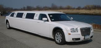 Important Benefits of Renting a Limo to or from an Airport
