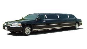 Key Advantages of Renting a Limo to or from an Airport
